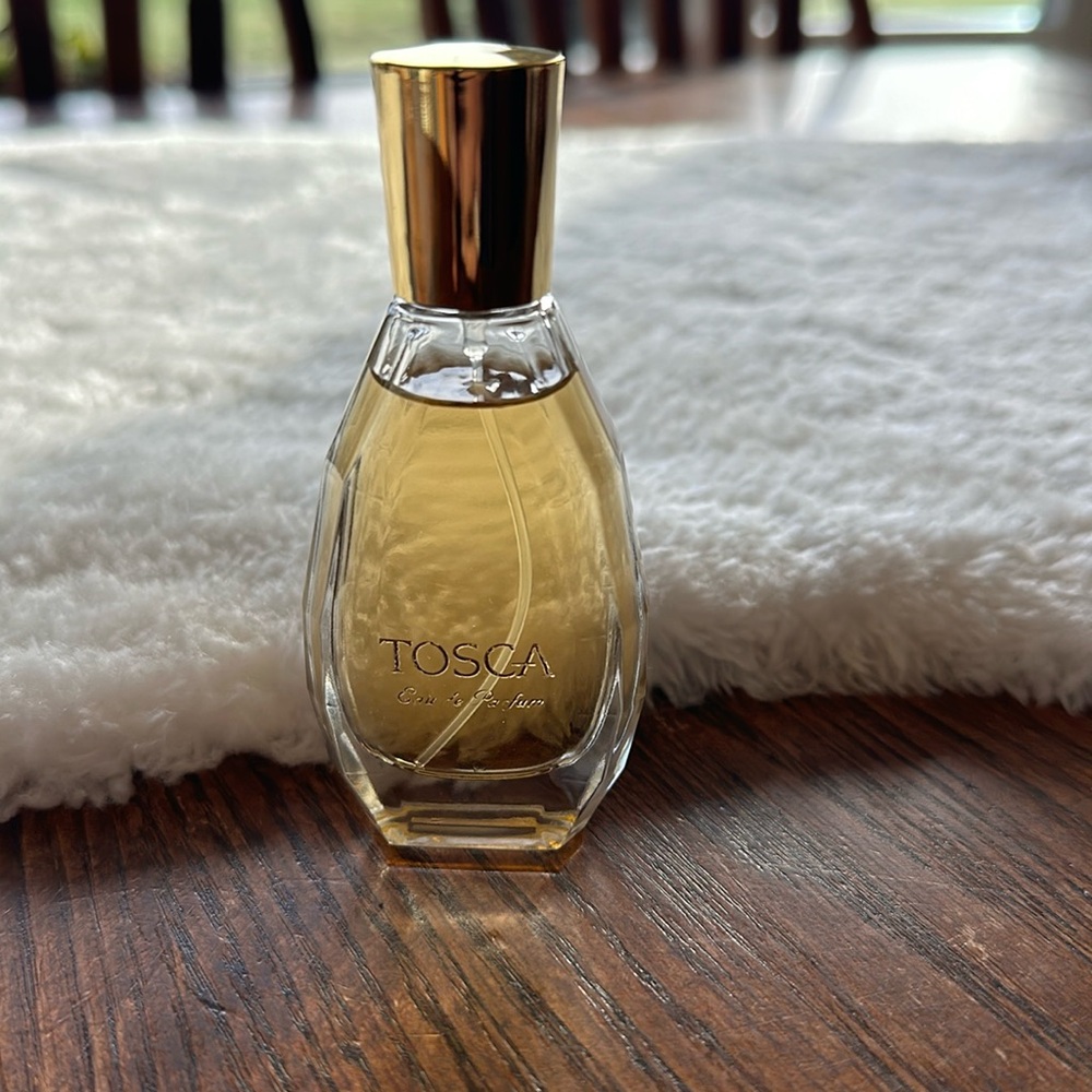 Tosca perfume.